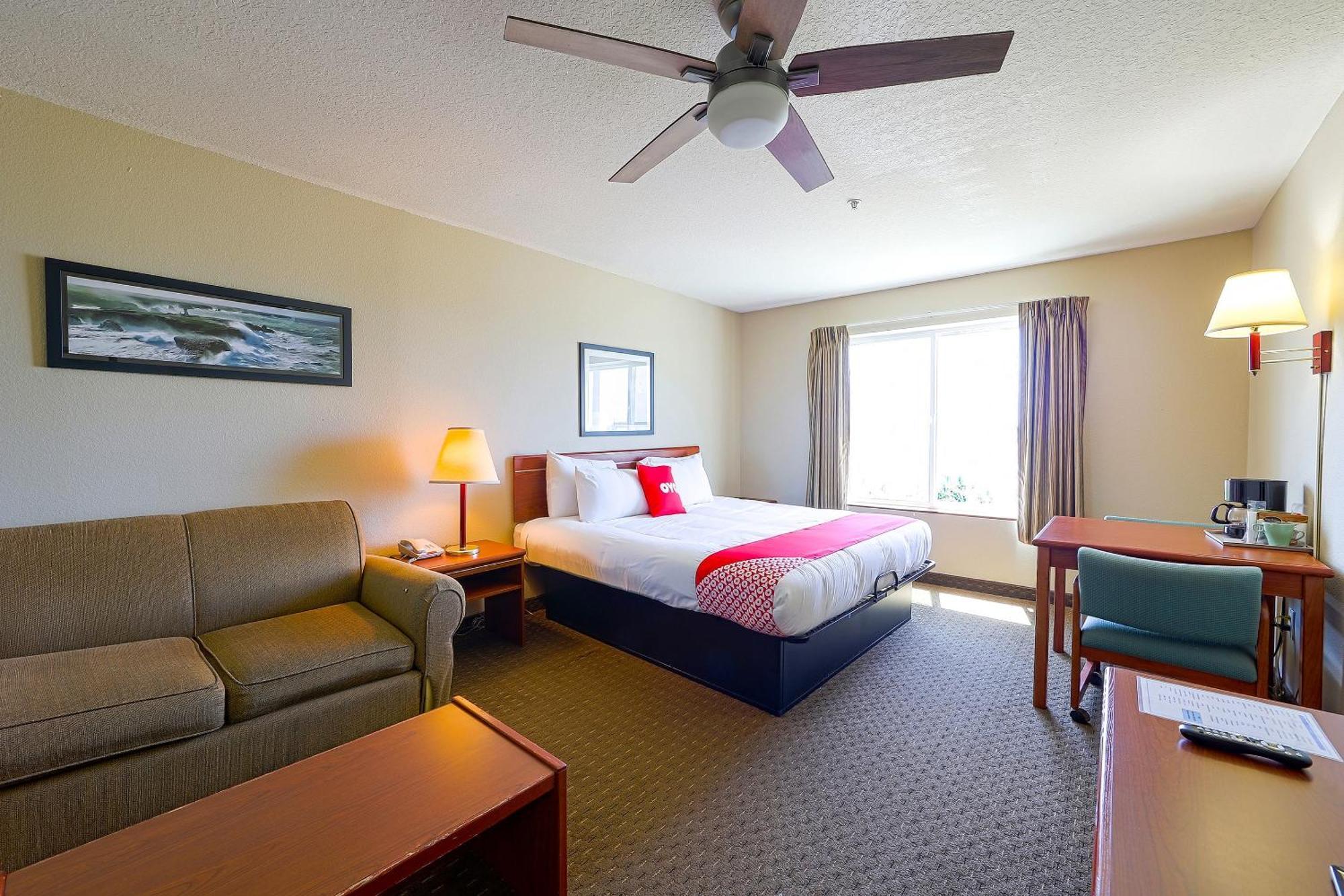 Premium King Room Jetted Tub Bay view