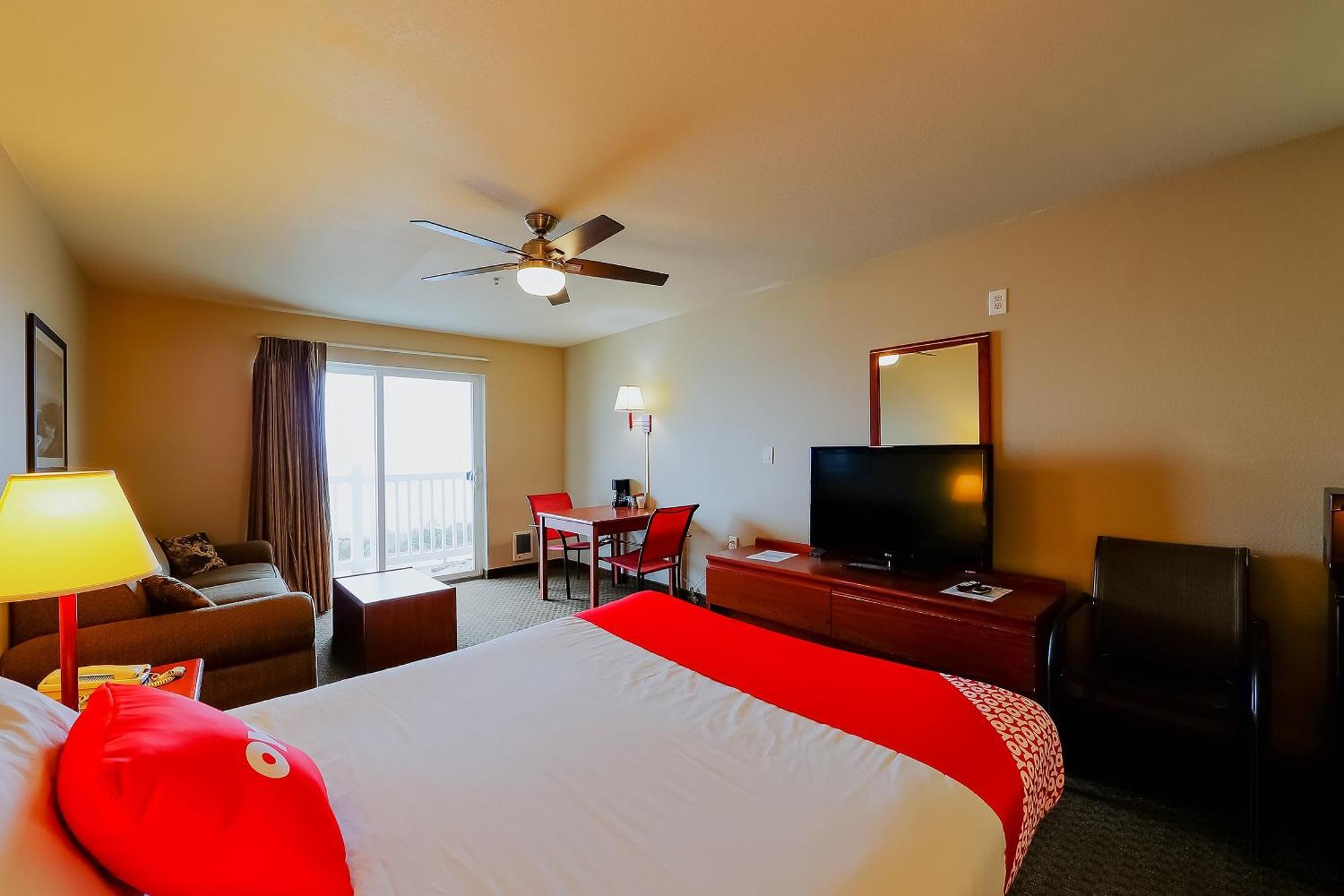 Queen Bed Accessible Ocean View