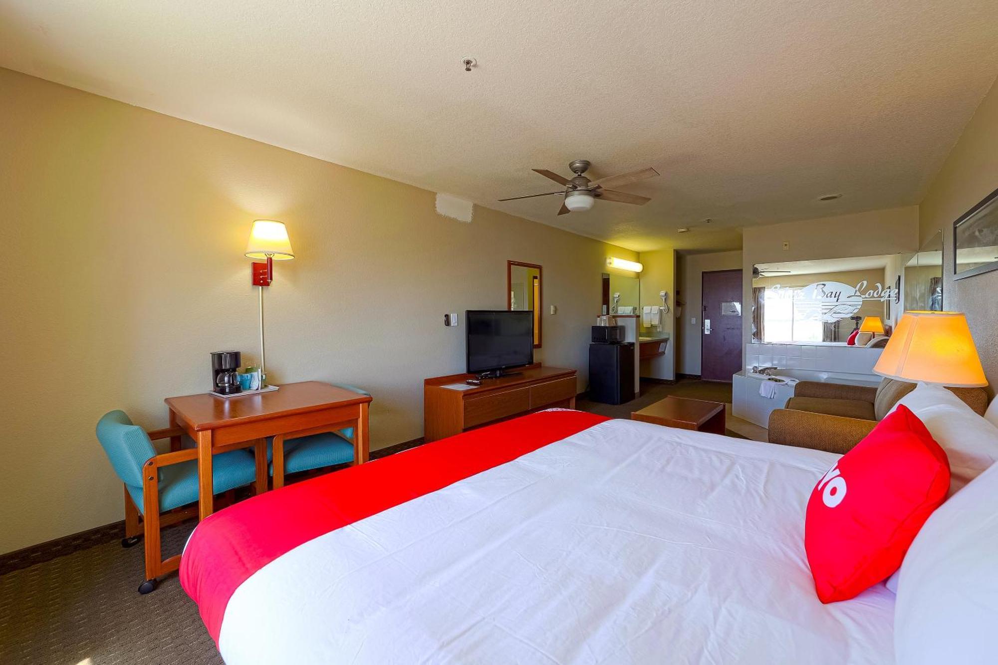 Premium King Room Jetted Tub Bay view