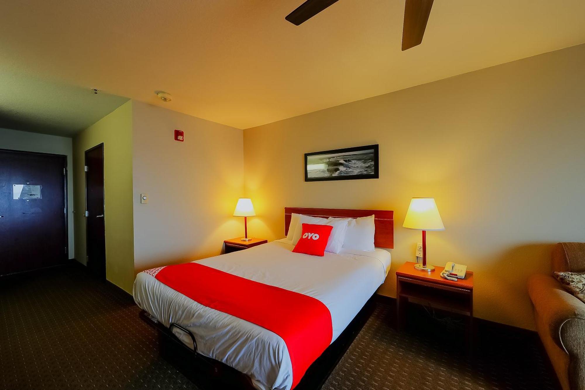 Queen Bed Accessible Ocean View