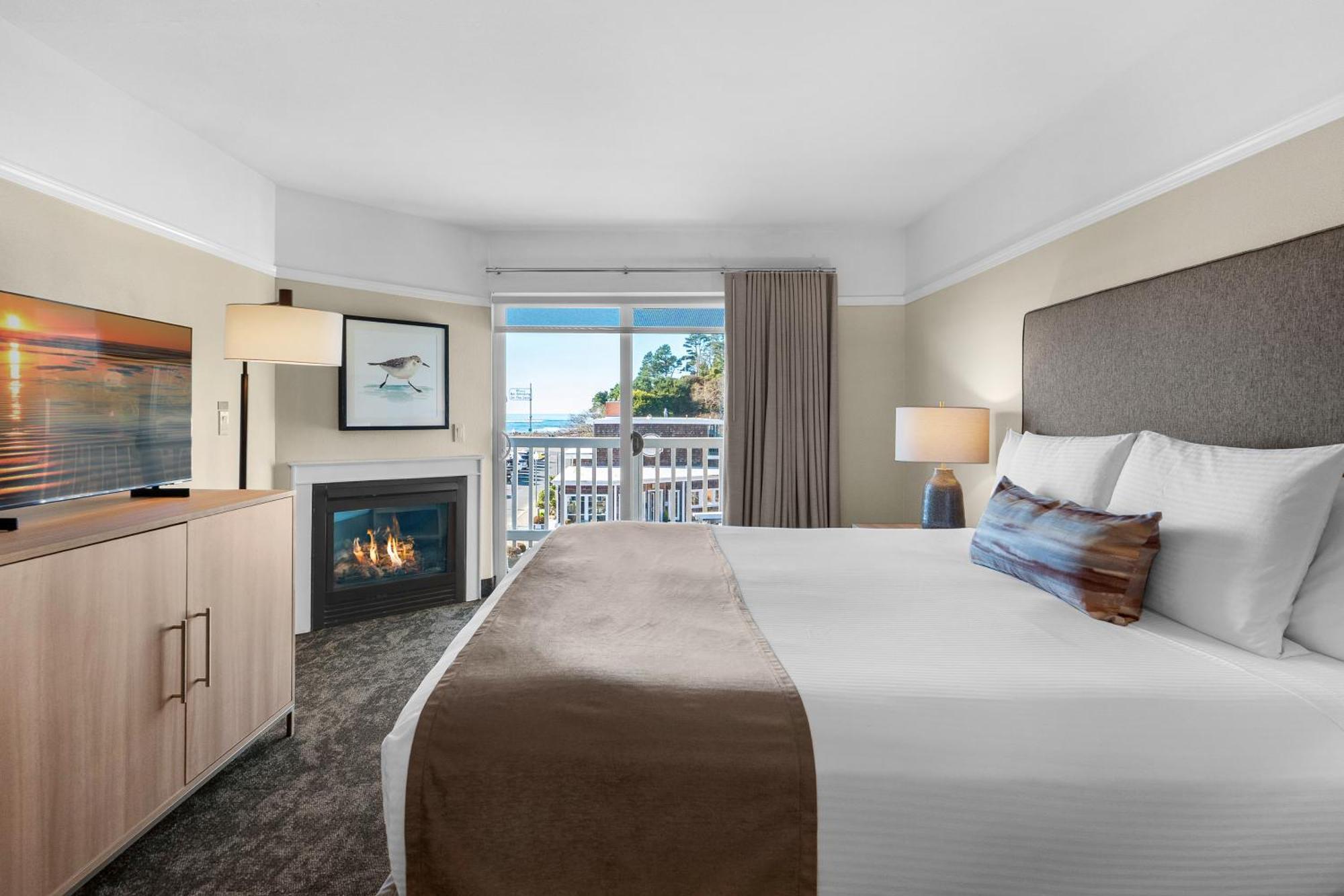 King Suite Whirlpool Adults Only