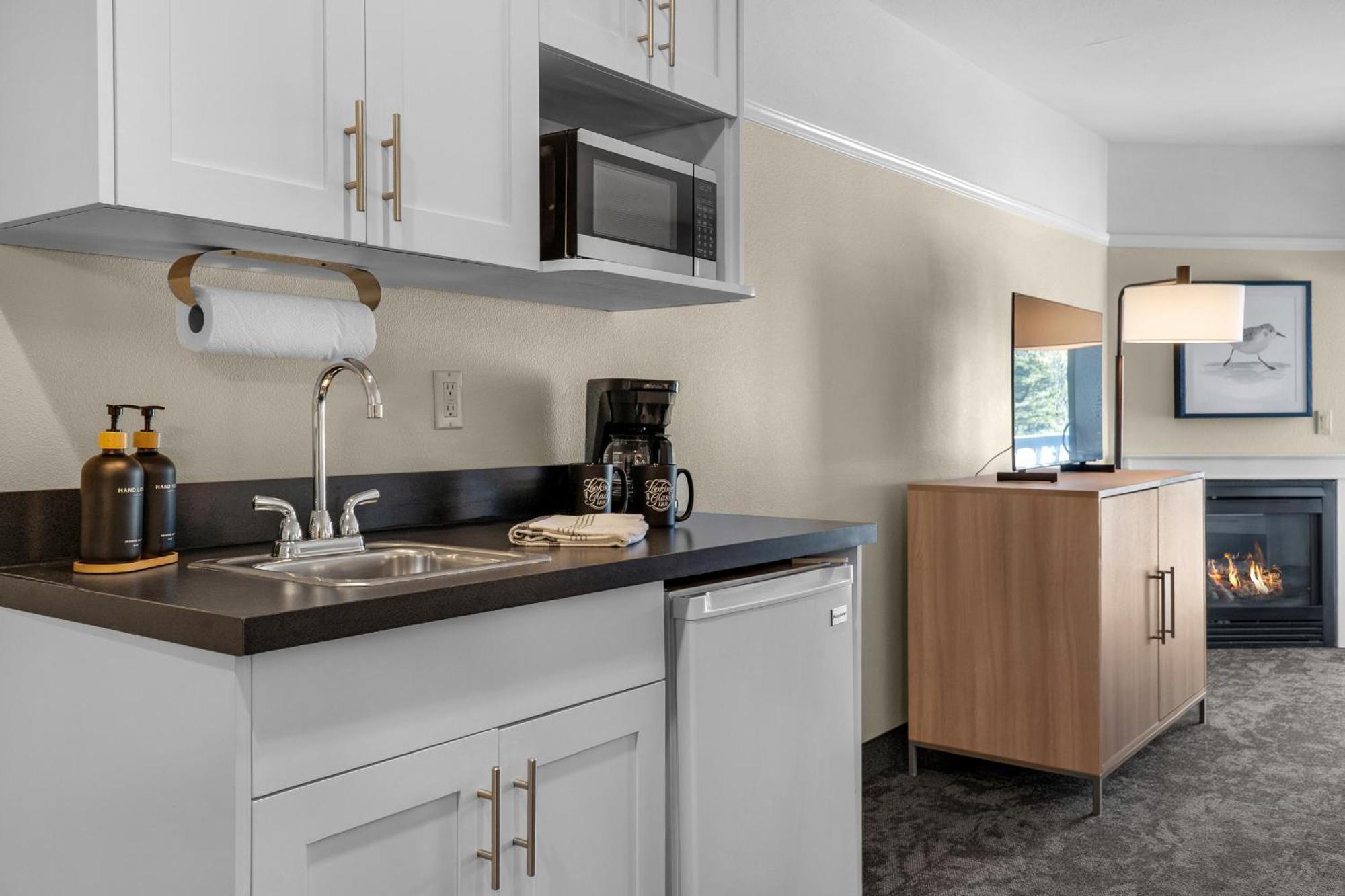 King Suite Whirlpool Adults Only