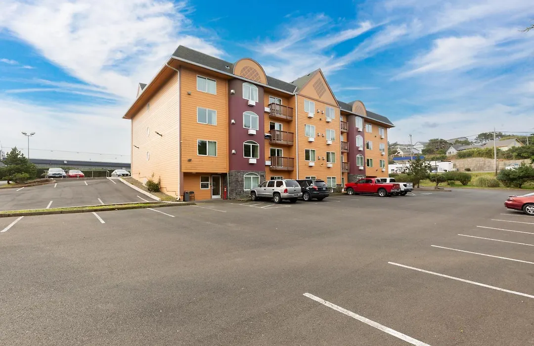 Palace Inn & Suites-1