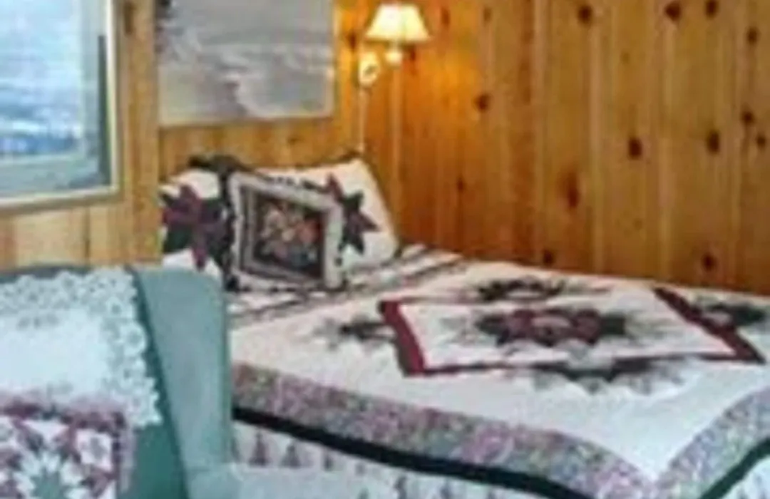 Breyhouse B&B-1