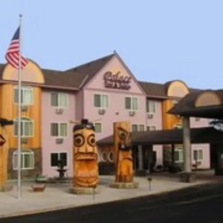 Palace Inn & Suites-2